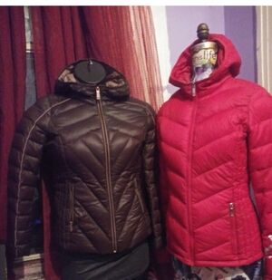 BCBGMaxAzria & Tommy Hilfiers Women's Ski Jackets Check Pics